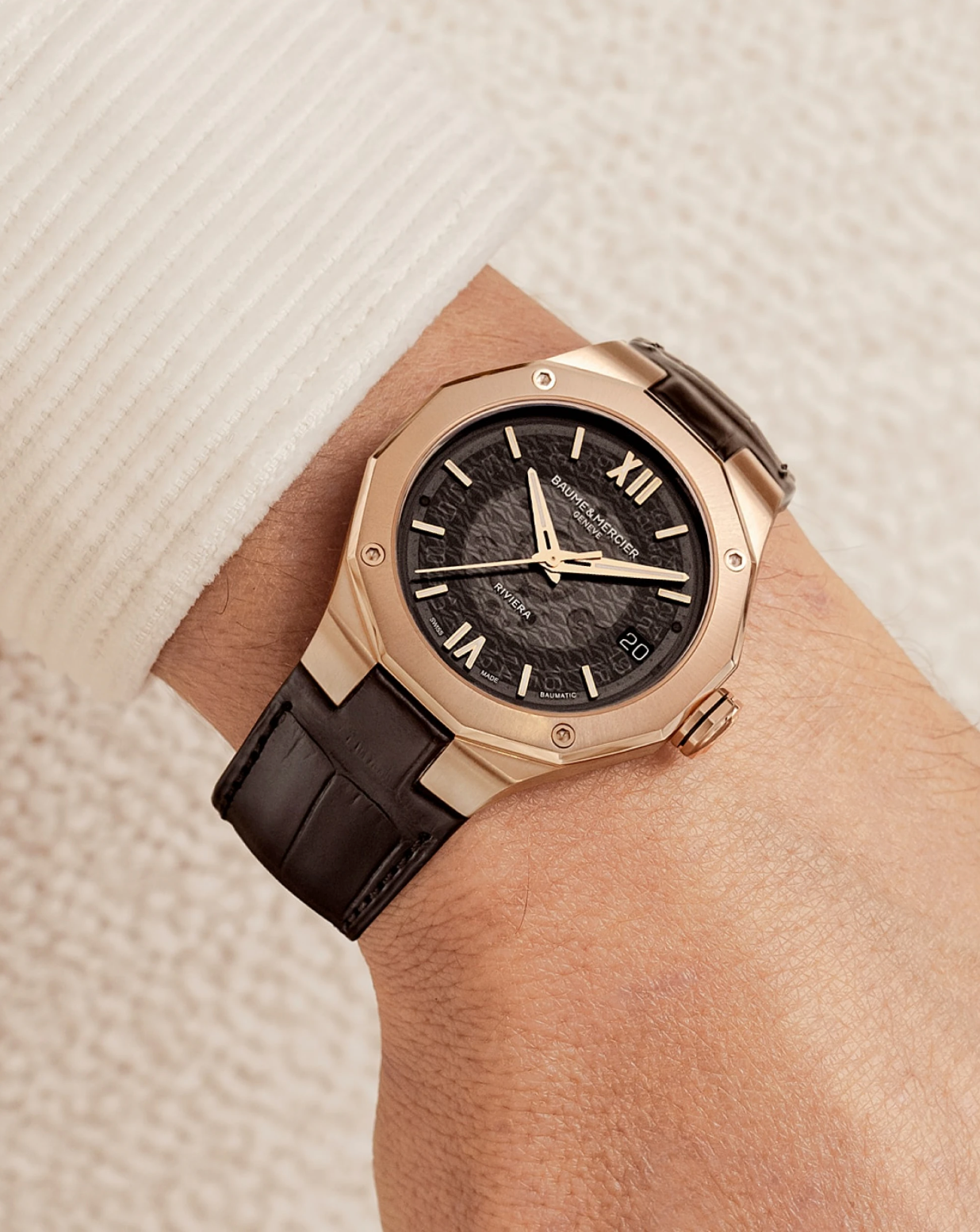 baume-et-mercier-riviera-date-watch-m0a10787