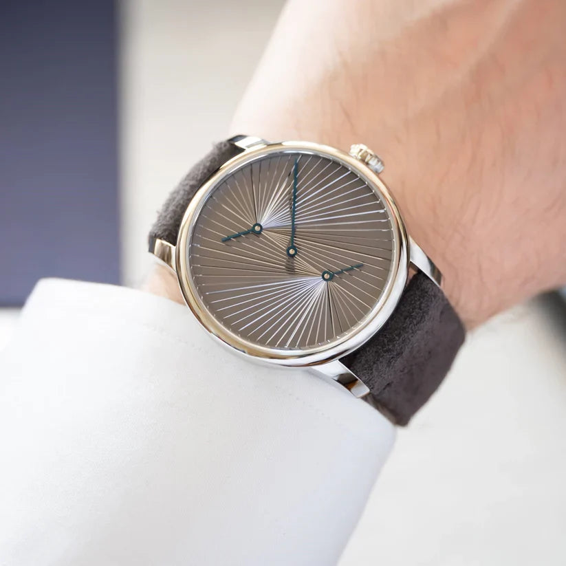 louis-erard-le-regulateur-louis-erard-x-atelier-oi-limited-edition-watch-85237aa53-bva33