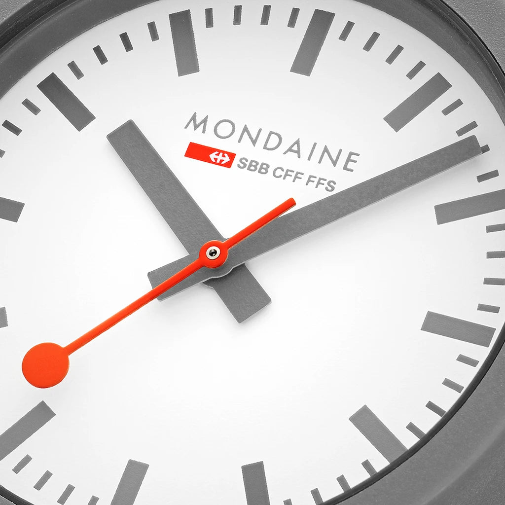 Mondaine Essence D MS1.32111.LH Image 4