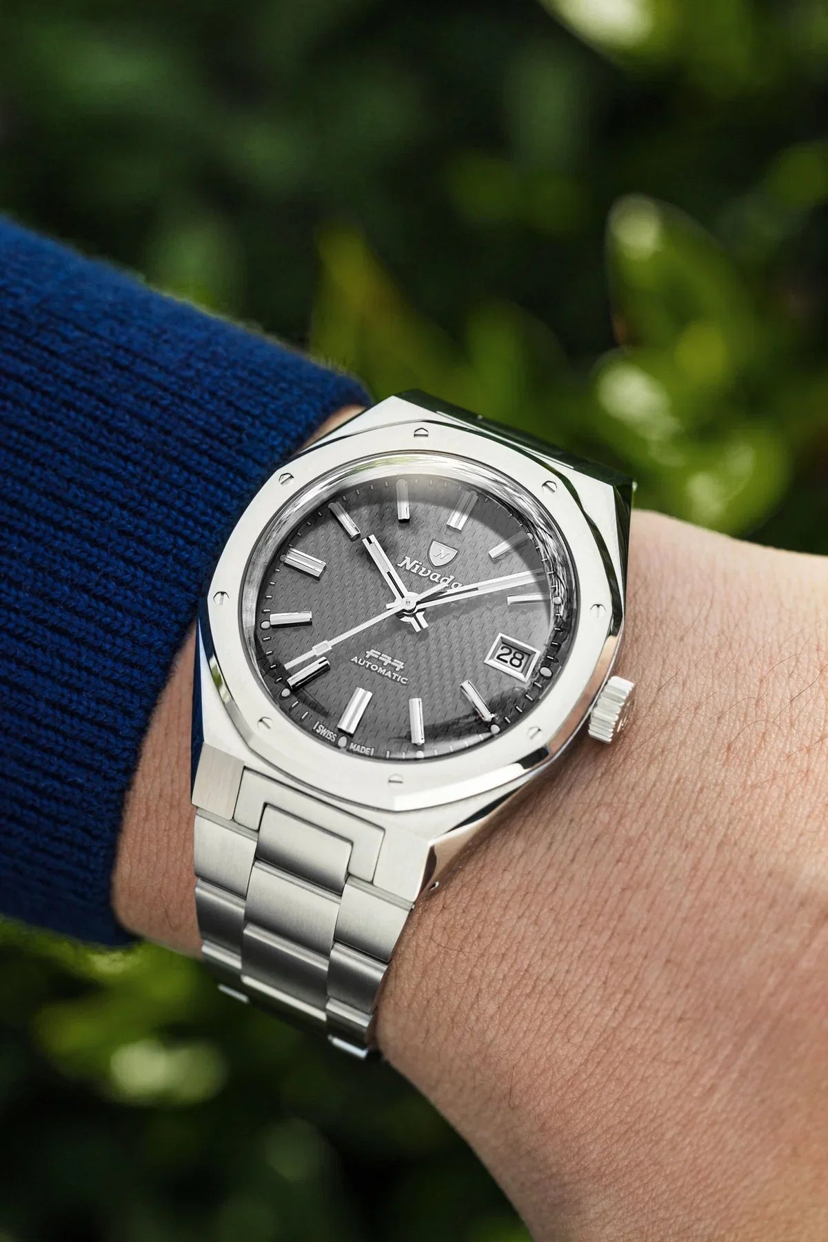 nivada-grenchen-f77-grey-mk2-38mm-with-date-watch-69012a77-image