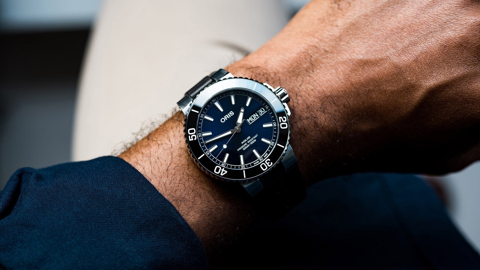 Oris Watch Aquis Big Day Date 01 752 7733 4135-07 4 24 65EB Image 4