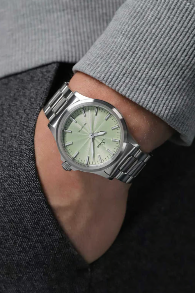 sinn-556-sage-limited-edition-watch-556-0123-image