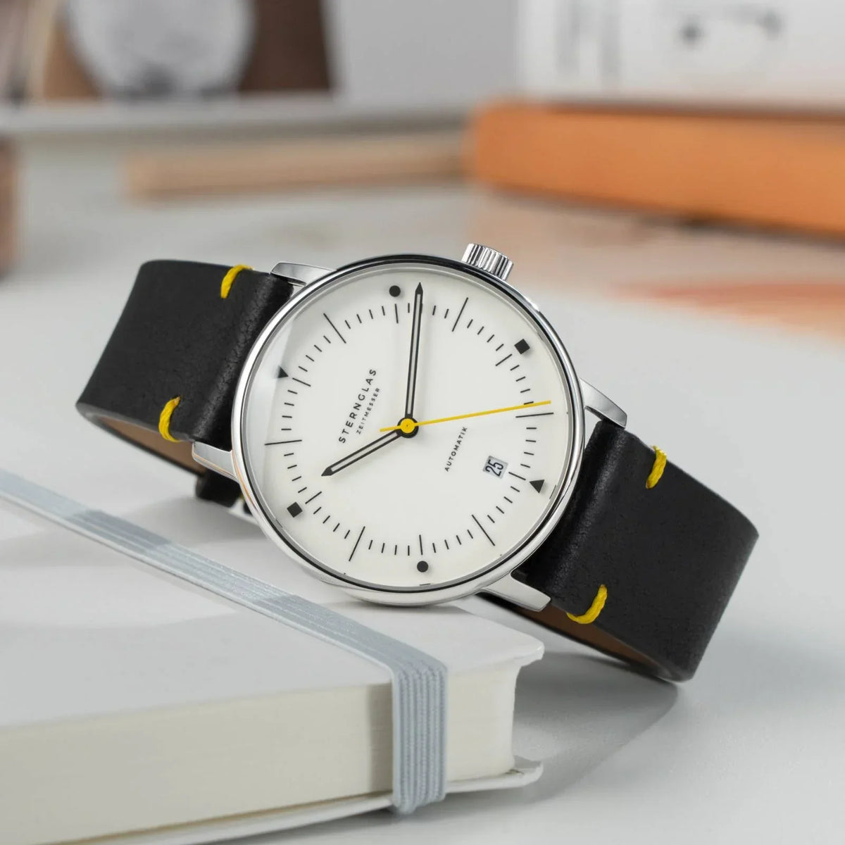 sternglas-naos-edition-bauhaus-x-yellow-watch-s02-nai23-vi22-image