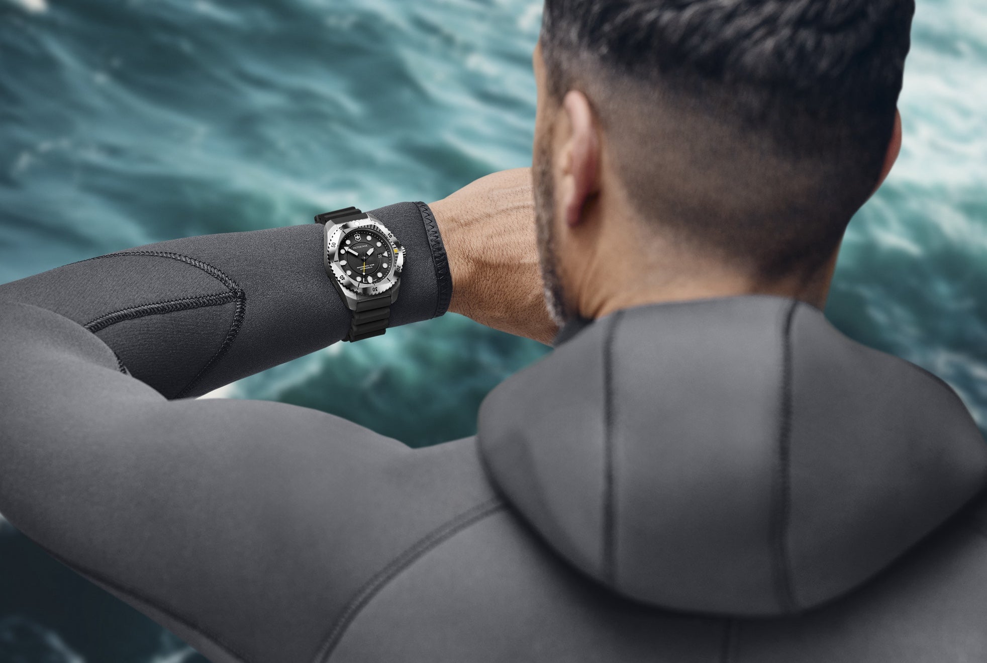 Victorinox Dive Pro Quartz Three Hands Steel Watch 241990 Image 7