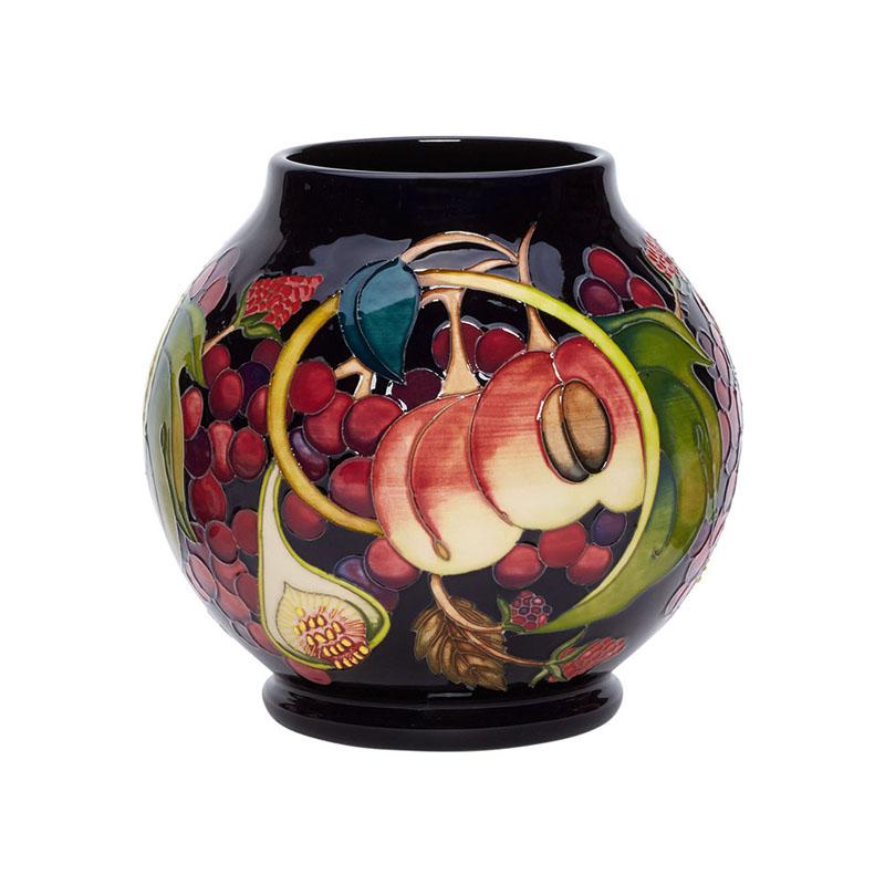 Moorcroft Queens Choice Vase MCR-083