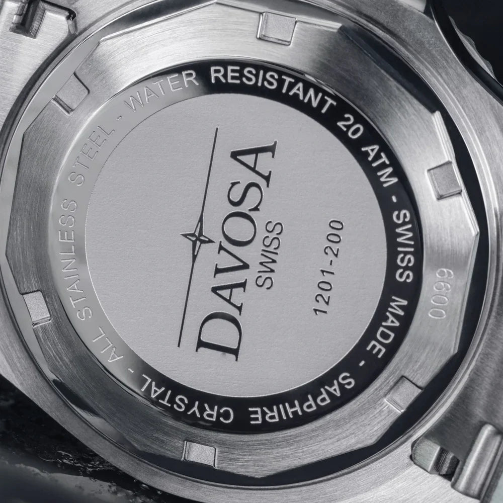 davosa-ternos-diver-watch-16155050-loupe