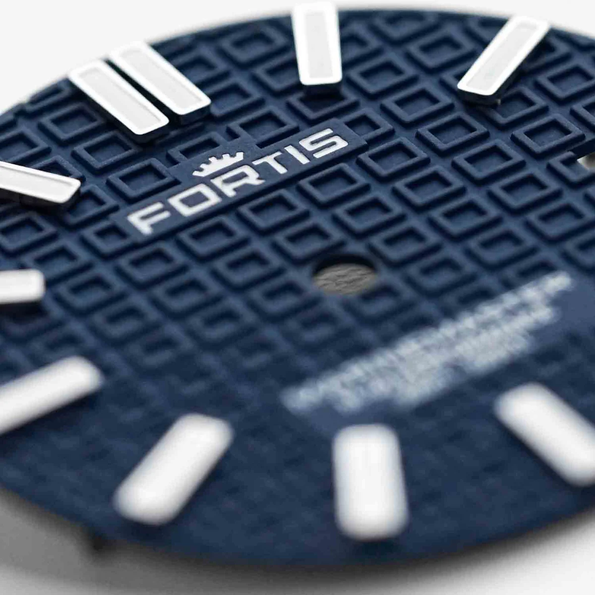 Fortis Marinemaster M-40 Ocean Blue Watch F8120029 Image 2