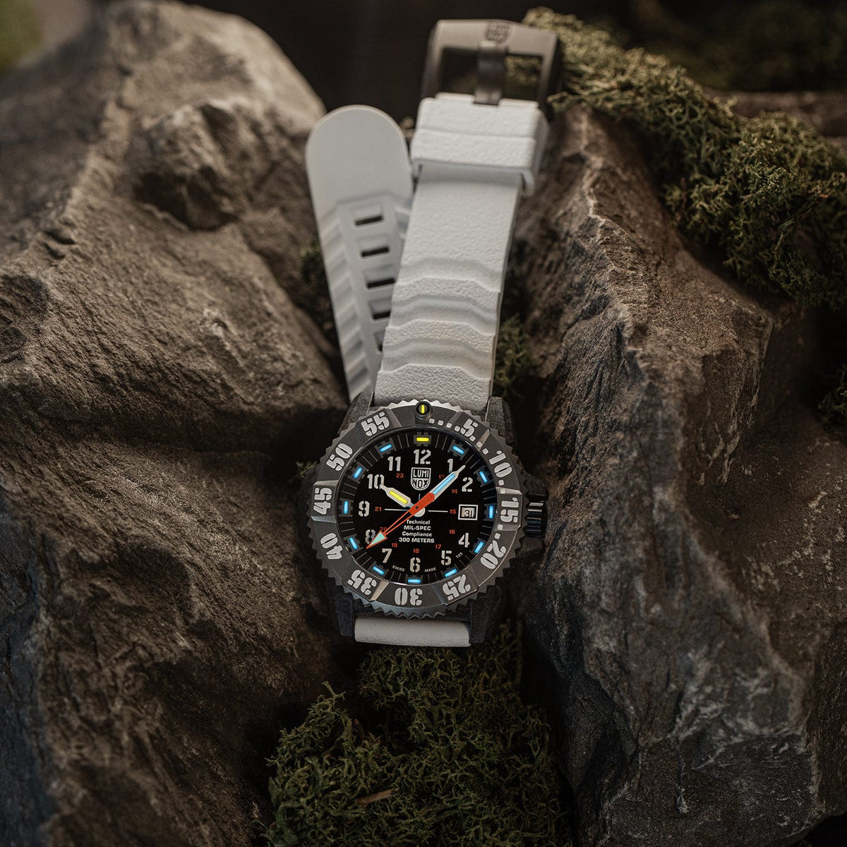 luminox-mil-spec-3350-series-watch-xl-3359-2-image