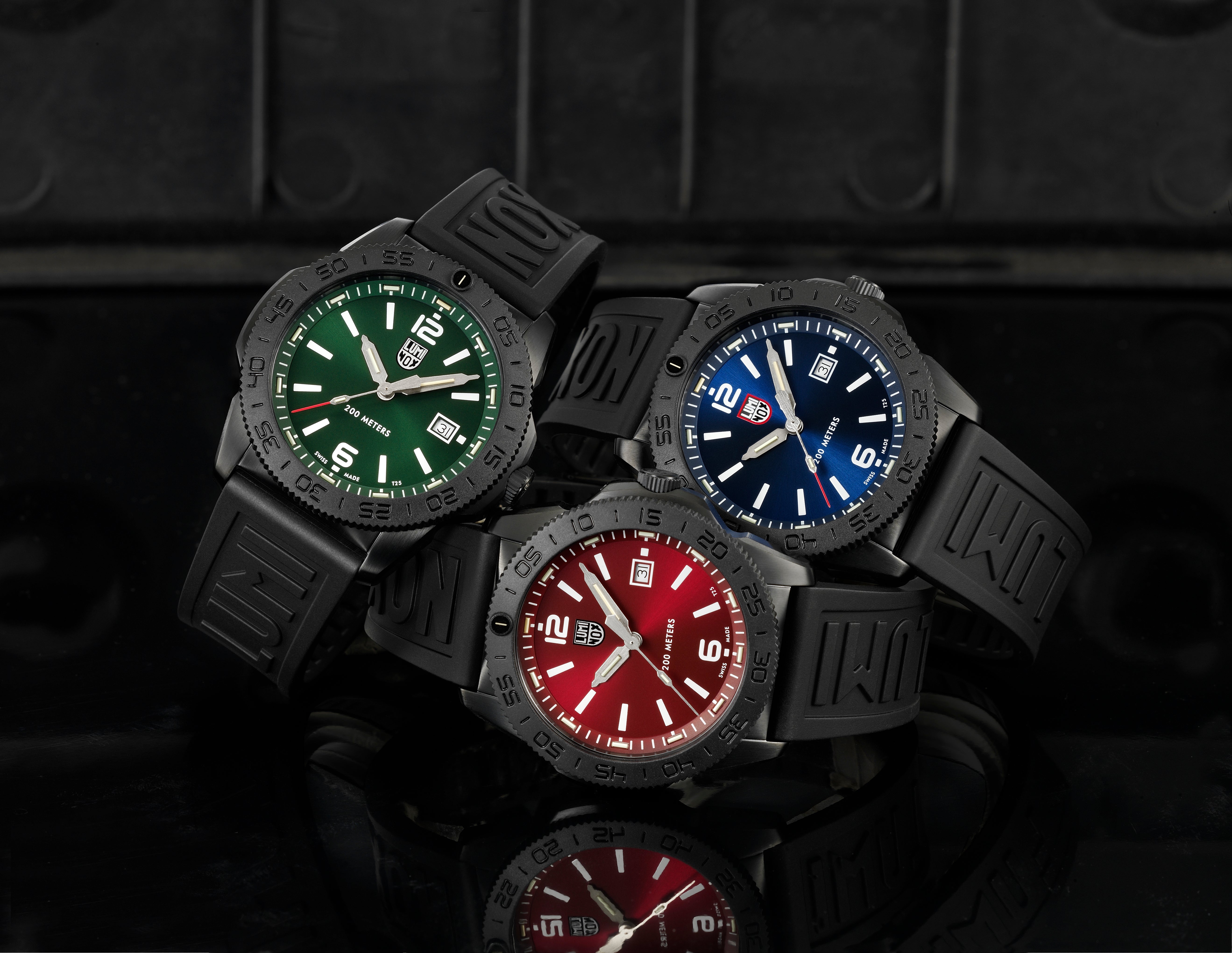 Luminox Pacific Diver Black Steel Green  3120 Series Watch XS.3137.B Image 4