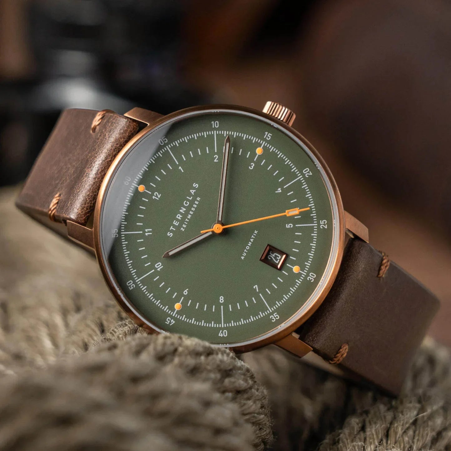 sternglas-hamburg-pro-automatic-dark-green-bronze-watch-s02-hp35-vi17